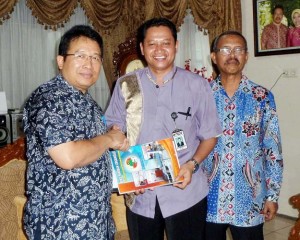 Konsolidasi Program Kerja dengan Bupati Bojonegoro