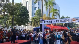 Masyarakat Bojonegoro Membludak Ikuti Jalan Sehat Peringatan ke 77 Hari Koperasi Indonesia